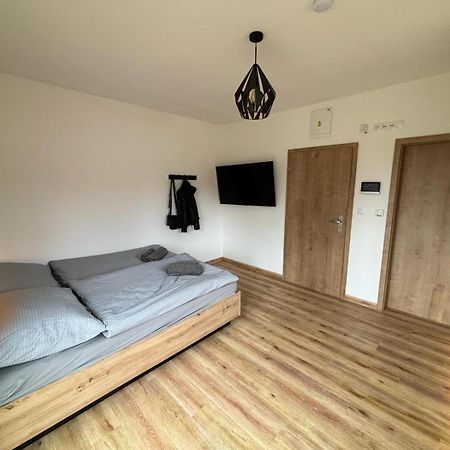 Apartmany U Plaze Lipna - Male Lipno Černá v Pošumaví Exterior foto